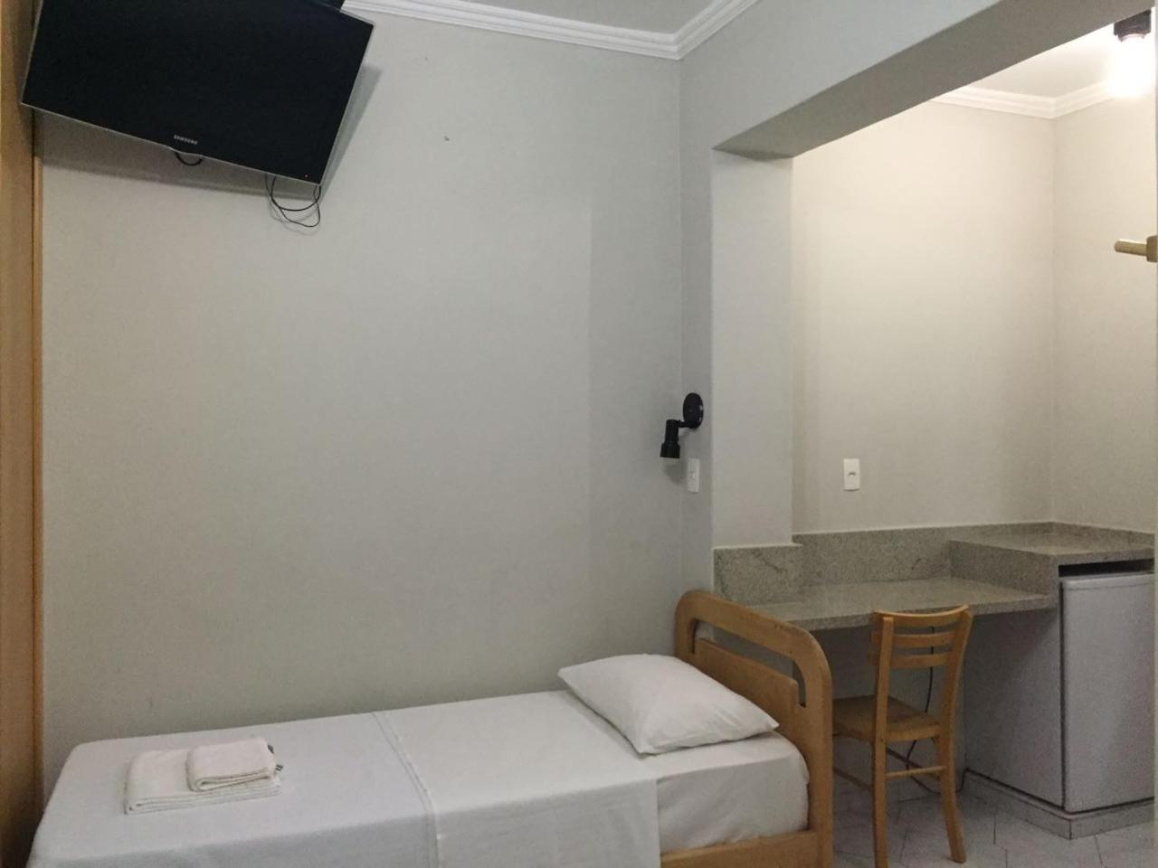 Missouri Hotel São Paulo Room photo